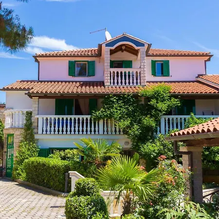 Casa Di Vjera *
