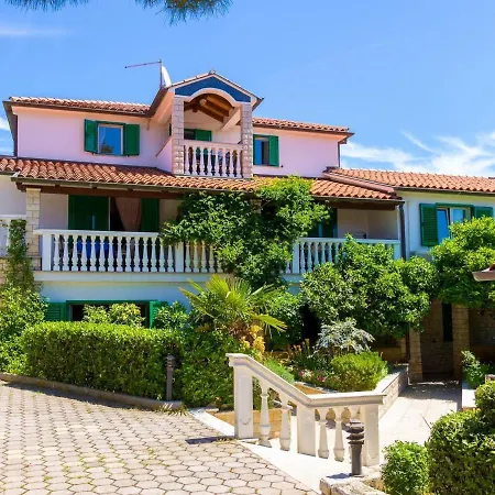 Casa Di Vjera شقة ميدولين